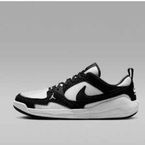 Nike Jordan CMFT Sneaker